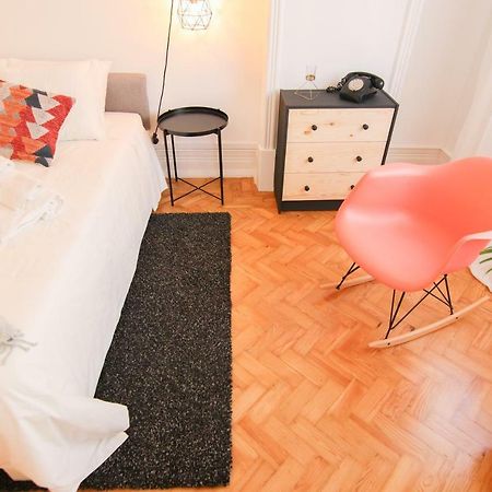 Amazing Apartment Fully Renovated In Center Lisbon Exterior photo