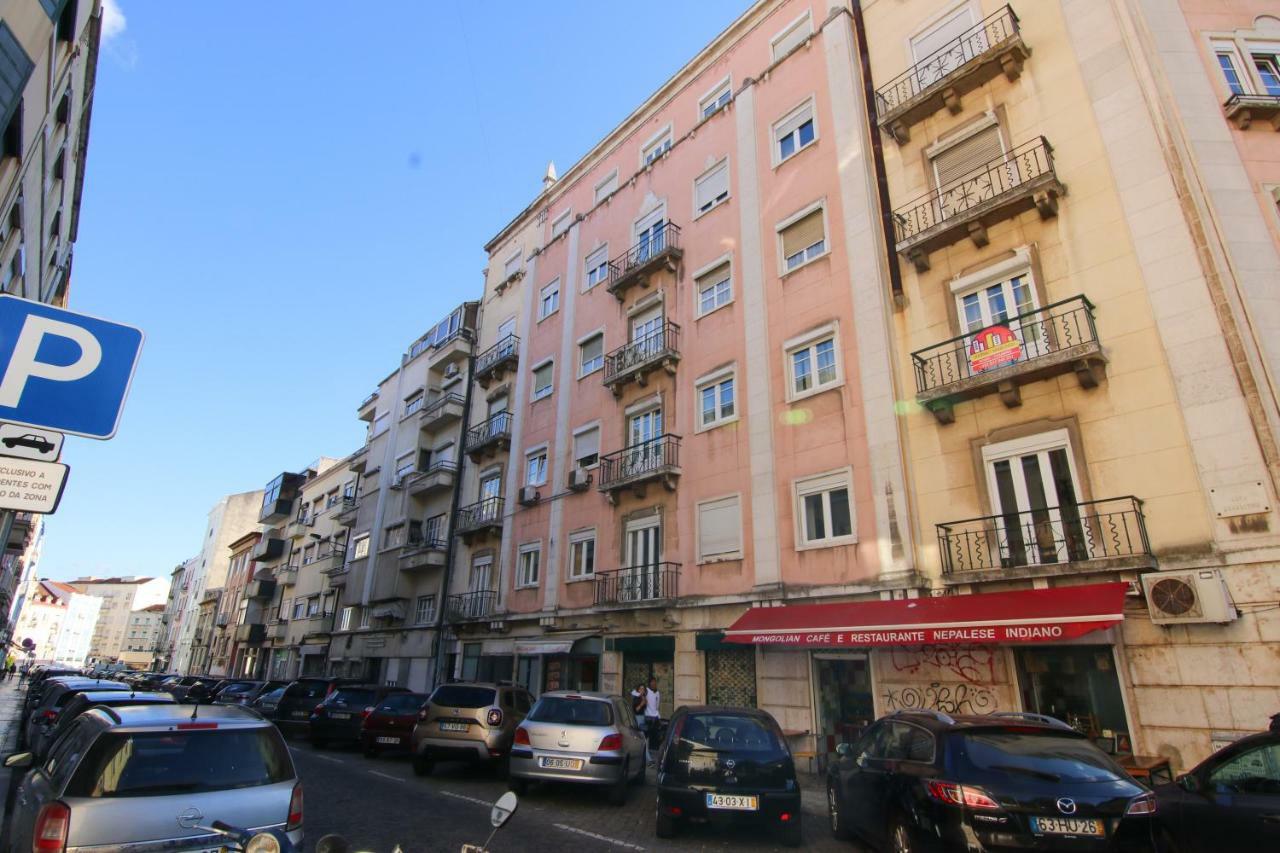 Amazing Apartment Fully Renovated In Center Lisbon Exterior photo