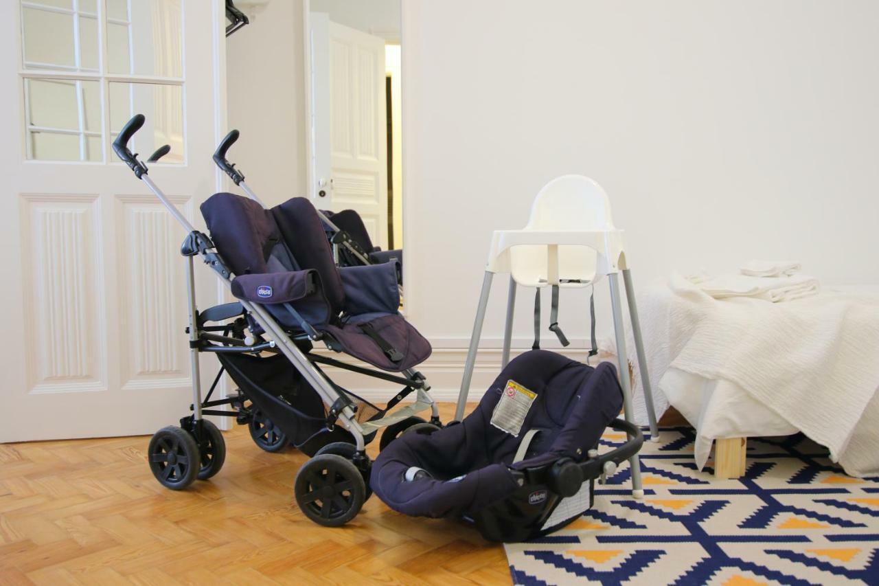 Amazing Apartment Fully Renovated In Center Lisbon Exterior photo