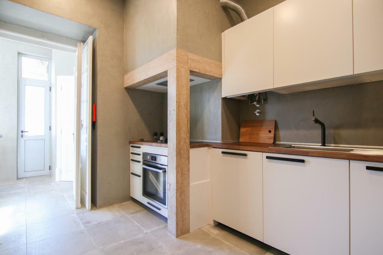 Amazing Apartment Fully Renovated In Center Lisbon Exterior photo